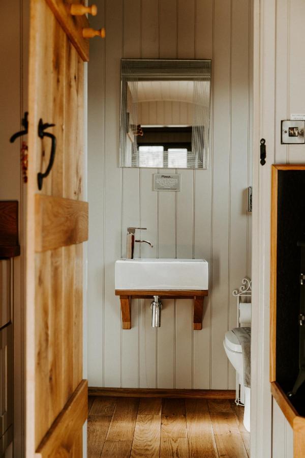 The Little John Petite Cosy Log Cabin - Sleeps 2, Great For Romantic Breaks, Couples, Single Guests, Near Sherwood Forest At Fairview Farm, Nottingham Set In 88 Acres Blidworth Eksteriør bilde
