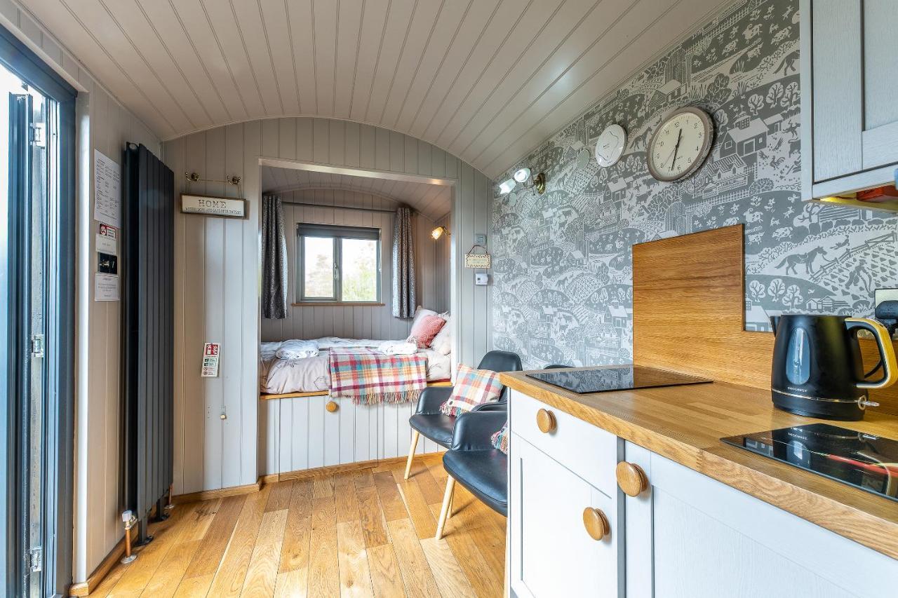The Little John Petite Cosy Log Cabin - Sleeps 2, Great For Romantic Breaks, Couples, Single Guests, Near Sherwood Forest At Fairview Farm, Nottingham Set In 88 Acres Blidworth Eksteriør bilde
